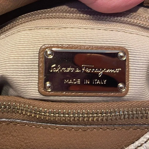Salvatore Ferragamo Shoulder Bag - Picture 8 of 15